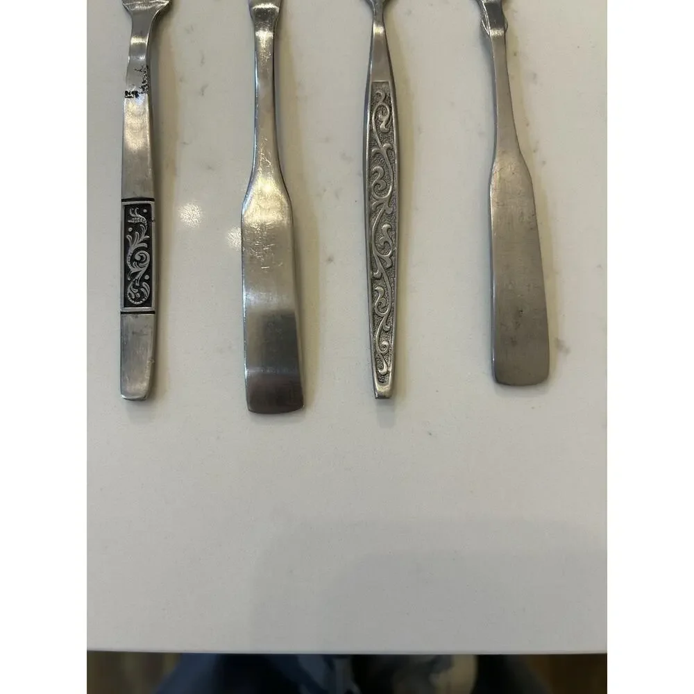 Vtg Lot Of 4 Butter Knives Assorted‎ Patterns Stainless Steel Amafa Hull Rogers